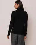 essential-turtleneck-sweater-LcTnTmYZ-0.webp