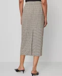 the-petite-clean-pencil-skirt-TpcFBRgc-0.webp