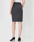 the-petite-seamed-pencil-skirt-tYqnooPq-0.webp