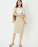 the-petite-seamed-pencil-skirt-vuFajUby-0.webp