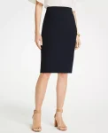the-seamed-pencil-skirt-in-sea-IeJxnEGm-0.webp