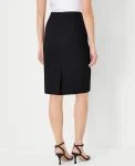 the-seamed-pencil-skirt-in-sea-QsRqszye-0.webp